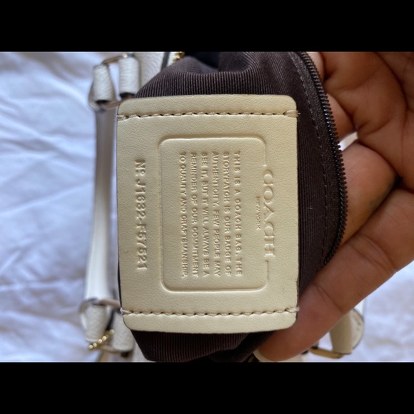 SOLD COACH Cross Grain Mini Bennett Satchel - Picture 2 of 5